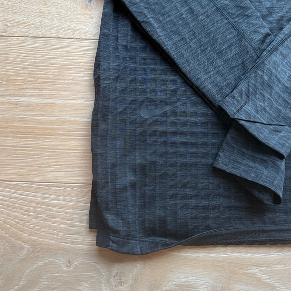 Nike Pro Tech Pack Long Sleeve Top DryFit Running Training Mens Medium - Picture 8 of 8